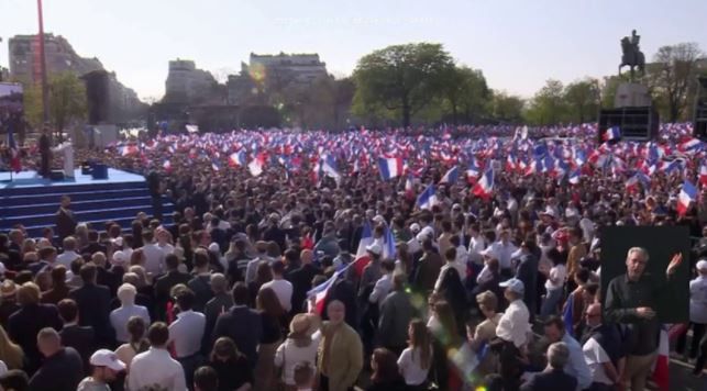 Présidentielle 2022 : le meeting d'Eric Zemmour marqué par des propos polémiques des militants envers Emmanuel Macron (France 2)