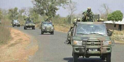 Convoi de l'armée sénégalaise à Nyafrang.  (DR/Photo prise par un témoin local)