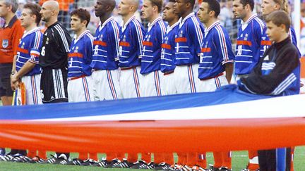 L'équipe de France 98 avant la finale contre le Brésil (ANTONIO SCORZA / AFP)