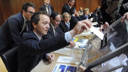 Maël de Calan, porte-parole d'Alain Juppé, lors des élections départementales en avril 2015. (FRED TANNEAU / AFP)