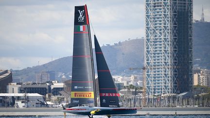 Luna Rossa, le 19 septembre 2024, à Barcelone. (JOSEP LAGO/AFP)