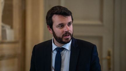 Echec de la motion de la censure : "Je ne crois pas à l'éclatement de la gauche", déclare Arthur Delaporte, député PS du Calvados