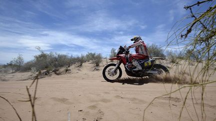 Helder Rodrigues (Honda) vainqueur de la 6e étape du Dakar 2015 (FRANCK FIFE / AFP)