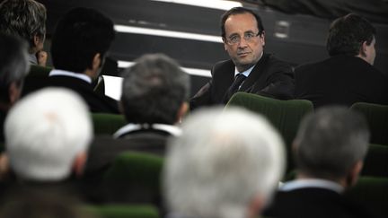 Fran&ccedil;ois Hollande assiste au 81e congr&egrave;s de l'Assembl&eacute;e des d&eacute;partements de France, le 20 octobre 2011 &agrave; Besan&ccedil;on. (JEFF PACHOUD /&nbsp;AFP PHOTO)