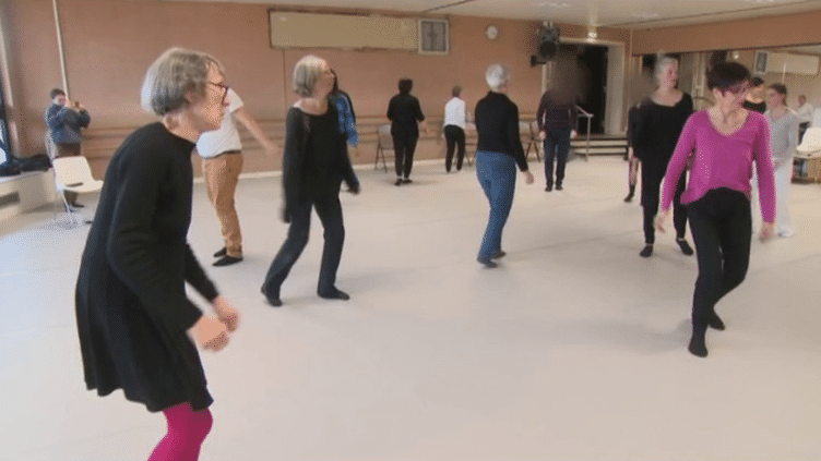 Santé : les bienfaits de la danse pour repousser les effets de la maladie de Parkinson