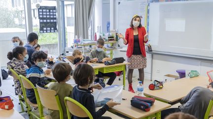 Une salle de classe. (photo d'illustration) (VINCENT ISORE / MAXPPP)