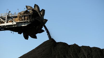 Une mine de charbon, le 25 avril 2012 à Newcastle (Australie). (GREG WOOD / AFP)