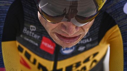 Le coureur belge Wout Van Aert lors du contre-la-montre entre Libourne et Saint-Emilion, le 17 juillet 2021. (ANNE-CHRISTINE POUJOULAT / AFP)