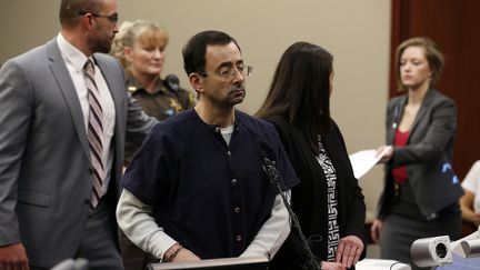 Larry Nassar au&nbsp;tribunal de Lansing (Michigan, Etats-Unis), le 24 janvier 2018. (JEFF KOWALSKY / AFP)