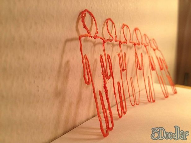 Un dessin réalisé avec le 3Doodler sur une suface plane puis détaché de son support pour le faire tenir debout.
 (3Doodler)