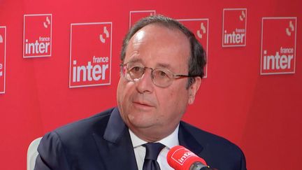 François Hollande, ancien président de la République, était l'invité de France Inter le 9 mai 2022. (FRANCEINTER / RADIOFRANCE)