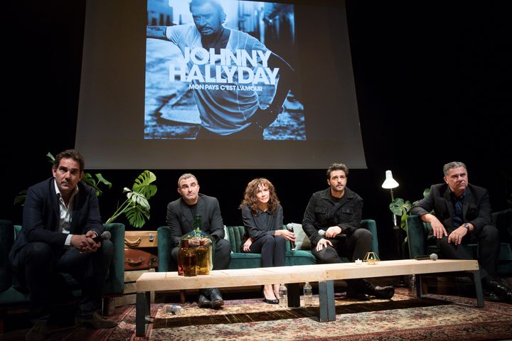 Sébastien Farran, Bertrand Lamblot, Marie-Hélène Chassagne, Maxim Nucci et Thierry Chassagne, lors de la conférence de presse organisée lundi 15 octobre 2018, au siège de Warner Music France, à Paris.&nbsp; (GEOFFROY VAN DER HASSELT / AFP)