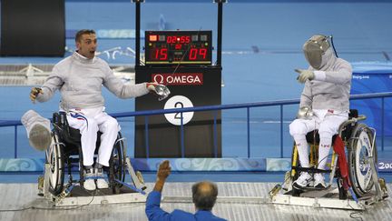 Le sabreur fran&ccedil;ais Laurent Fran&ccedil;ois, m&eacute;daille d'or aux Jeux paralympiques de P&eacute;kin en 2008, est s&eacute;lectionn&eacute; pour Londres 2012. (CLARO CORTES / REUTERS)