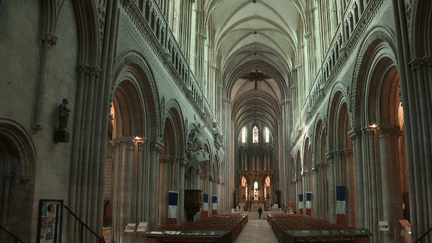 Calvados : les troncs de la cathédrale de Bayeux pillés (France 3)