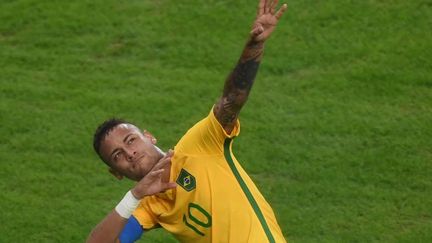 Neymar rend hommage à Usain Bolt pour fêter son but face à l'Allemagne, en finale des JO de Rio, le 20 août 2016. (MAXPPP)