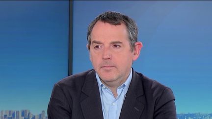 Agriculteurs : Jérôme Fourquet, directeur du département Opinion à l’Ifop explique que c’est une profession "qui craint de disparaître"