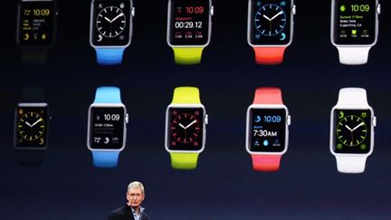 &nbsp; (Tim Cook le directeur général présente l'Apple Watch © Reuters-)