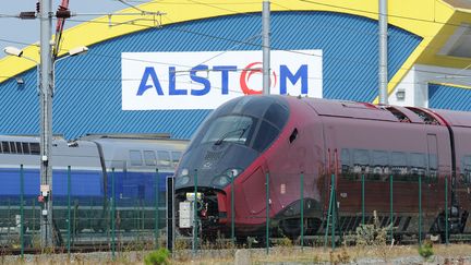 Le site d'Alstom à Aytré, en Charente-Maritime. (XAVIER LEOTY / AFP)