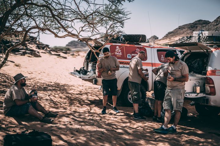 Pause lors des reconnaissances du Dakar 2021