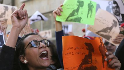 &nbsp; (Manifestation de femmes après le meurtre de la militante Shaimaa el-Sabbagh © REUTERS | Mohamed Abd El Ghany)