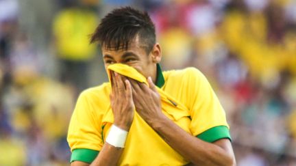 L'attaquant br&eacute;silien Neymar, lors du match Br&eacute;sil-Angleterre, le 2 juin 2013 &agrave; Rio de Janeiro. (WILLIAM VOLCOV / BRAZIL PHOTO PRESS / AFP)