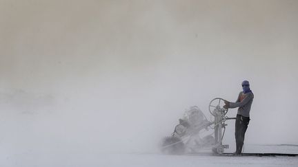 et maladies pulmonaires sont aussi monnaie courante. La plupart des mineurs ne possèdent pas de couverture sociale.
 
 
 
 ( REUTERS / Amr Abdallah Dalsh)