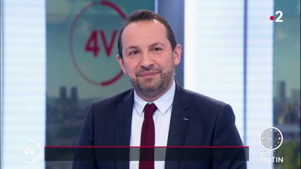 Covid-19 :  « Emmanuel Macron devrait présenter des excuses aux Français », estime Sébastien Chenu