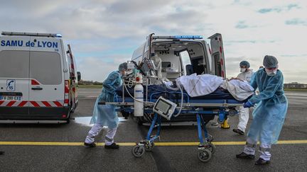 Covid-19 : ils ont vécu une évacuation sanitaire