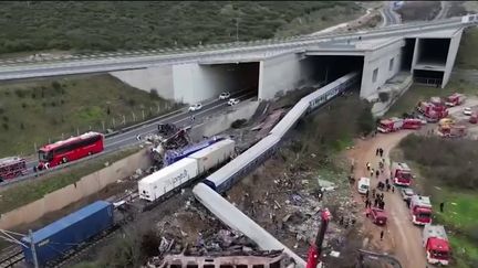 Grèce : un accident de trains fait au moins 38 morts (Capture franceinfo)