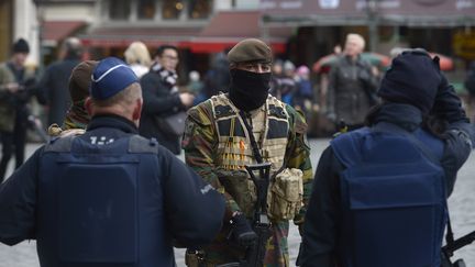 Menace terroriste : pourquoi Bruxelles a-t-elle déclenché l'alerte maximale ?