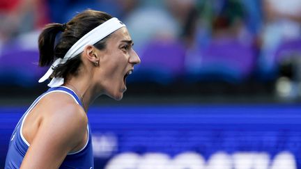 Caroline Garcia lors de la United Cup en Australie, face à la Croatie, le 3 janvier 2023. (COLIN MURTY / AFP)