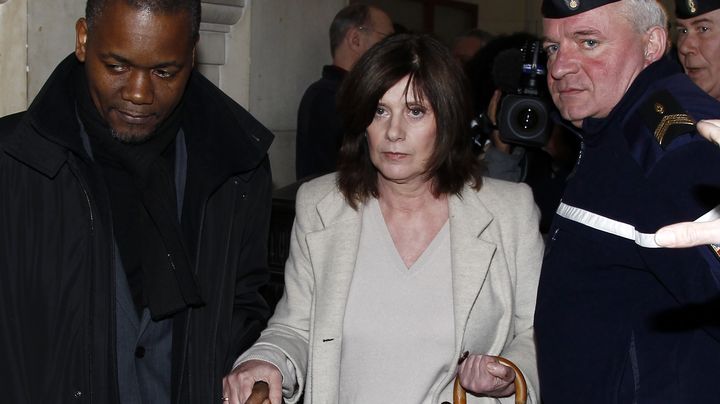 La r&eacute;alisatrice Catherine Breillat &agrave; son arriv&eacute;e au tribunal vendredi 17 f&eacute;vrier 2012. (REUTERS / JACKY NAEGELEN)