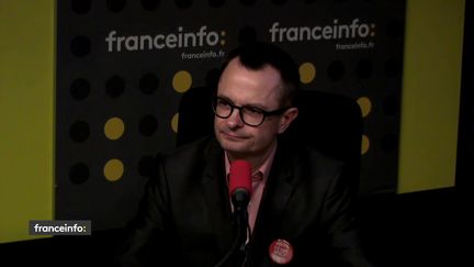 Rémi Aufrère-Privel,&nbsp;secrétaire général adjoint de la branche cheminots de la CFDT dans le studio de franceinfo, le 23 avril 2018. (FRANCEINFO / RADIOFRANCE)