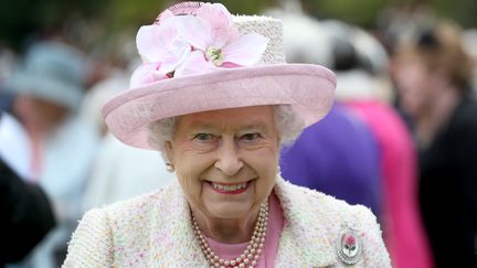 La reine Elizabeth II, le 4 juillet 2017 à Edimbourg (Ecosse). (JANE BARLOW / AFP)