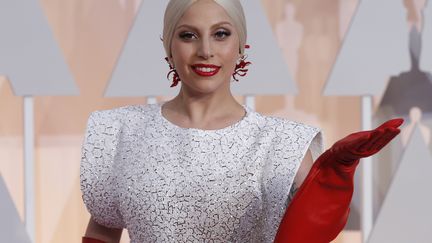 La chanteuse américaine Lady Gaga, le 22 février 2015, lors de la 87e cérémonie des Oscars, à Los Angeles (Etats-Unis). (MARIO ANZUONI / REUTERS)