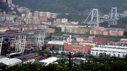 Un viaduc de l'autoroute A10 s'est effondré à Gênes (Italie), le 14 août 2018. (REUTERS)