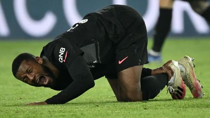 Georginio Wijnaldum est sorti blessé contre Brest (2-0), samedi 15 janvier 2022. (STEPHANE DE SAKUTIN / AFP)