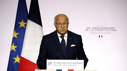 The President of the Constitutional Council, Laurent Fabius, on October 4, 2023 in Paris during a speech for the 65th anniversary of the Constitution.  (YOAN VALAT / AFP)