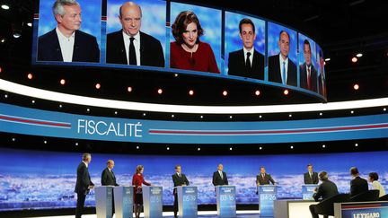 Le plateau du dernier débat de la primaire à droite du jeudi 16 novembre 2016&nbsp; (PHILIPPE WOJAZER / AFP)