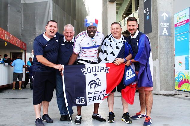 &nbsp; (Un groupe de supporters venu de Bretagne pour soutenir les Bleus © RF/GA)