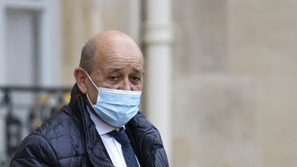 Le ministre des Affaires étrangères, Jean-Yves Le Drian, le 26 janvier 2022 à Paris. (LUDOVIC MARIN / AFP)