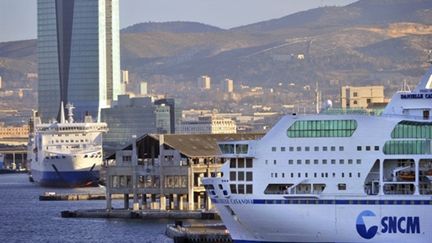 Des navires SNCM immobilisés le 4 février 2011 suite à la grève des dockers (AFP. B.Horvat)