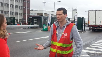 Julien Wostyn, le délégué central de la CGT chez PSA Mulhouse. (GUILLAUME CHHUM / FRANCE-BLEU ALSACE (+ FB ELSASS))