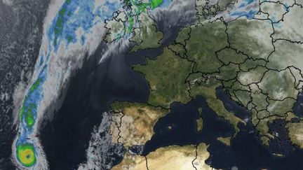 L'ouragan Ophelia est désormais classé en catégorie 3 sur une échelle de 5. (WEATHER.COM)