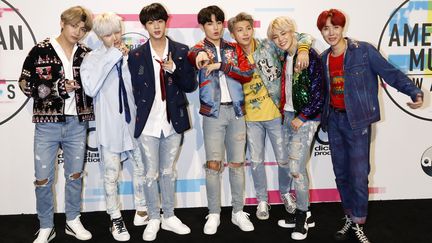 Le groupe de K-Pop coréen BTS, en 2017 lors des American Music Awards à Los Angeles.&nbsp; (DAVE BEDROSIAN/GEISLER-FOTOPRESS / GEISLER-FOTOPRESS)