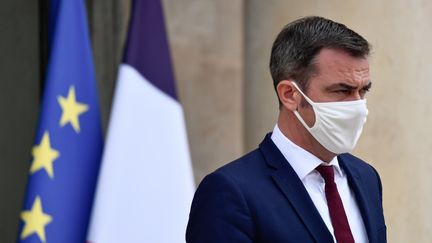 Crise sanitaire : perquisitions chez des ministres et hauts fonctionnaires pour leur gestion de l'épidémie