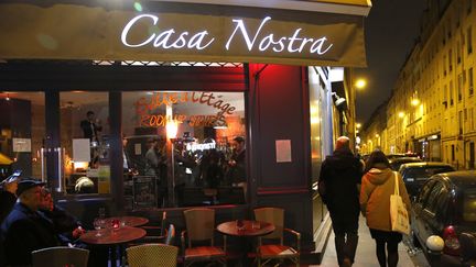 La façade du Casa Nostra, à Paris, le 5 février 2016. (PATRICK KOVARIK / AFP)