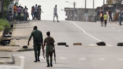 Des militaires à Abidjan (Côte d'Ivoire), le 7 janvier 2017. (ISSOUF SANOGO / AFP)