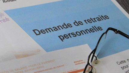 &nbsp; (Syndicats et patronat au chevet des retraites complémentaires © maxPPP)