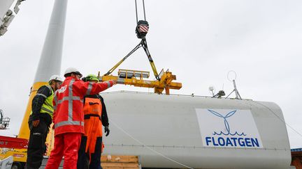 La première éolienne flottante en France, baptisée Floatgen, est inaugurée, vendredi 13 octobre 2017, dans le port de Saint-Nazaire.&nbsp;(Photo d'illustration) (MAXPPP)